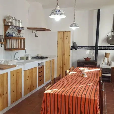 Casa De Pueblo Montenegro